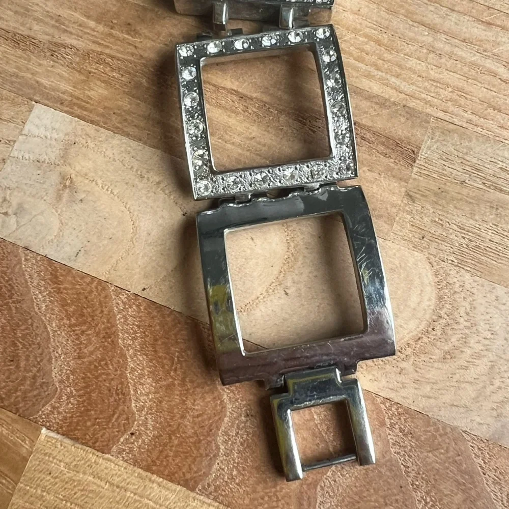Da Vanci ladies square silver tone fashion bracelet watch NEW BATTERY
